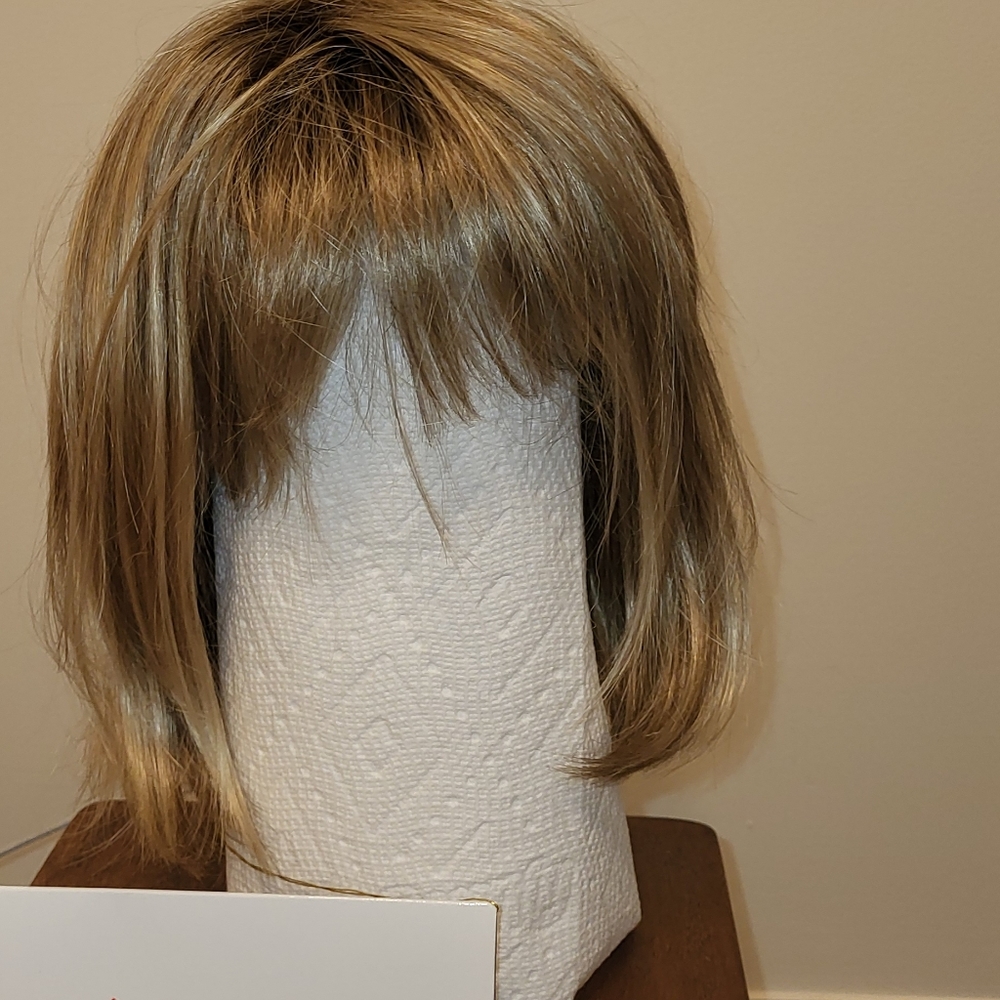Woman's wig: 5123 Blair 12FS8 Shaded Praline O'solite by Jon Renau